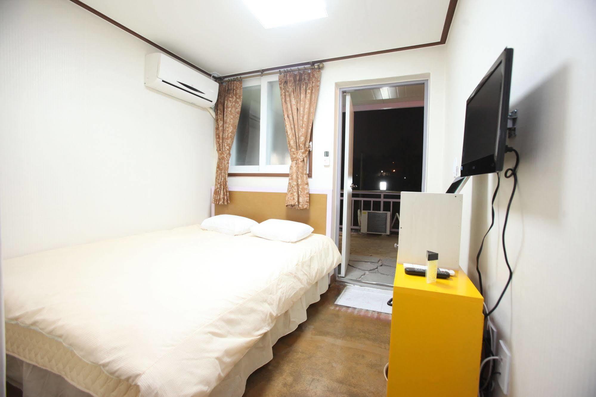 Kukje Myeongdong House Hotel Сеул Екстериор снимка