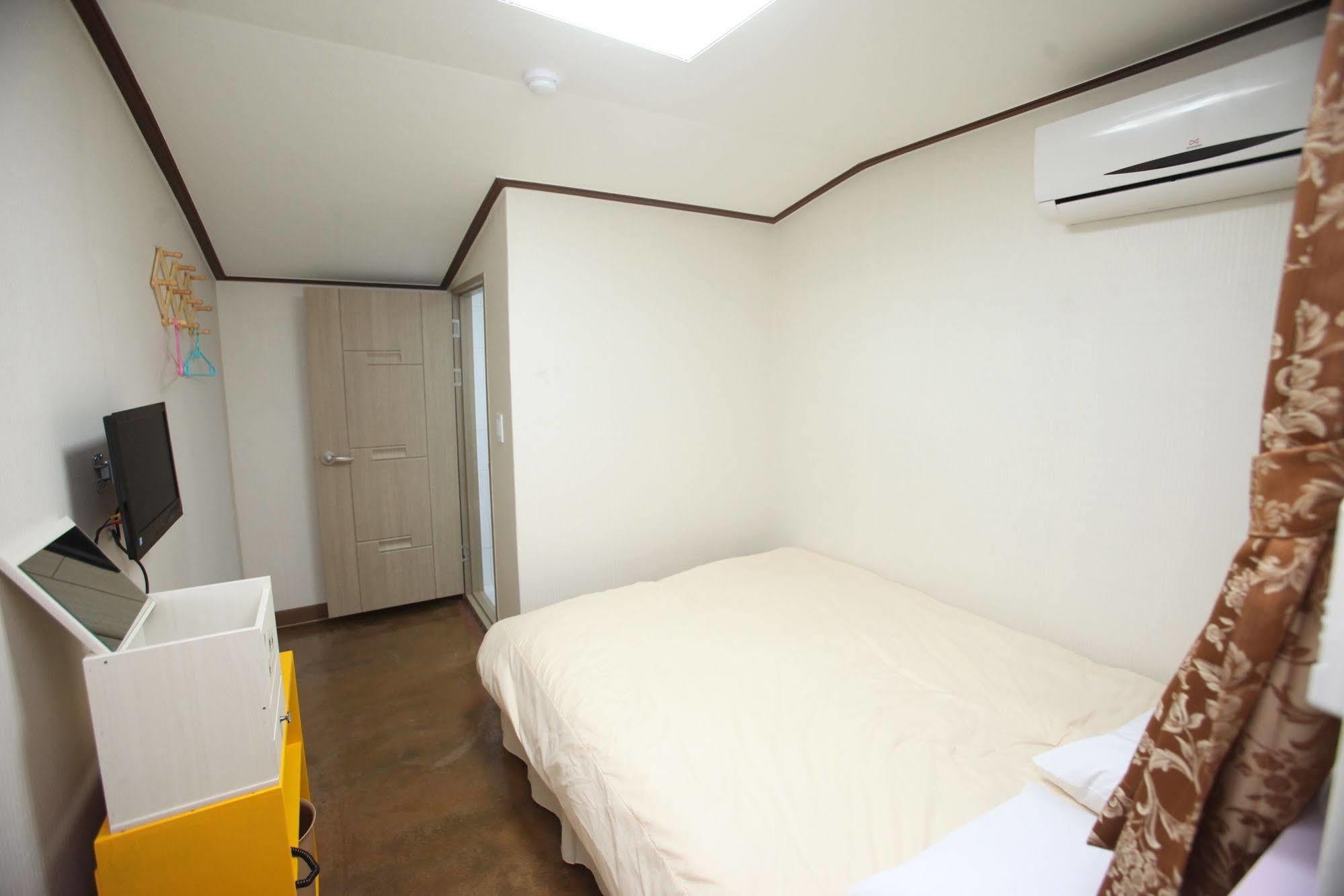 Kukje Myeongdong House Hotel Сеул Екстериор снимка